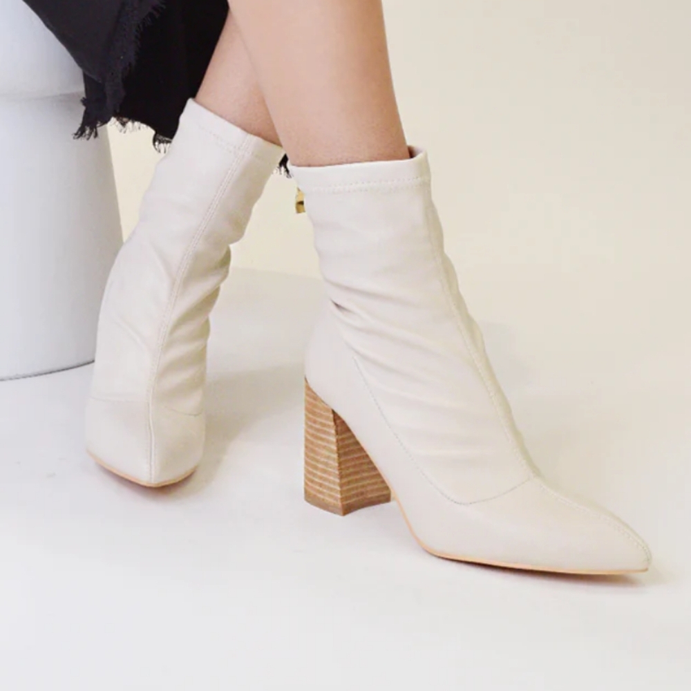 So Me Bone Wooden Heel